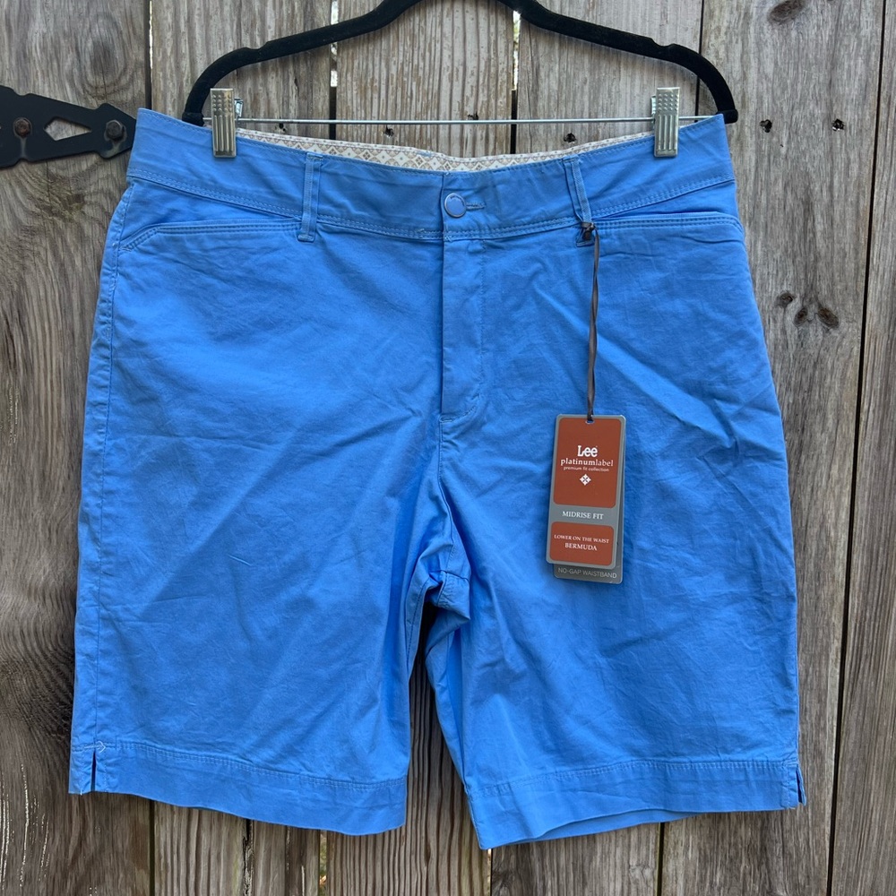 LEE Platinum Label Blue Bermuda No Gap Waistband Golf Shorts Women’s 16M NWT NEW